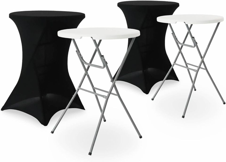 Mange debout avec house noire